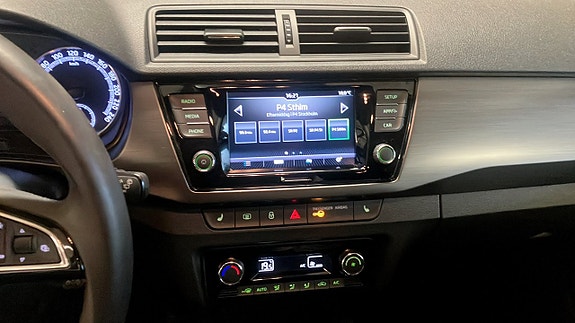 Skoda Fabia 9 of 12