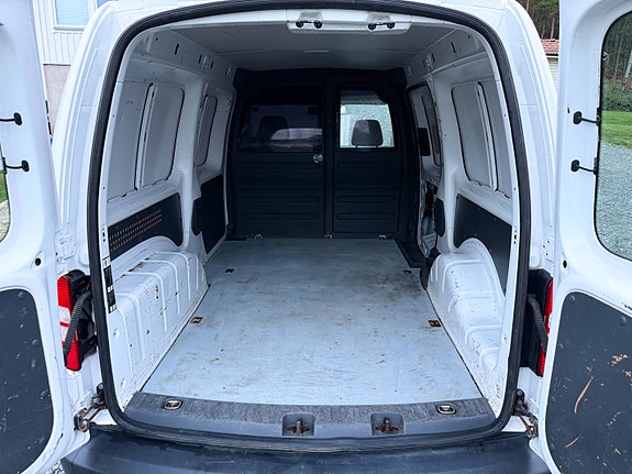 Volkswagen Caddy Maxi 6 of 9