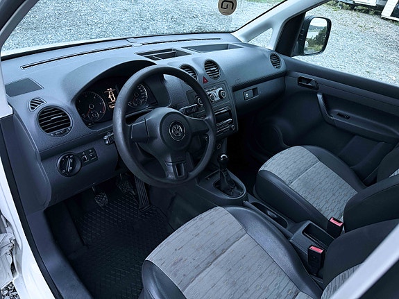 Volkswagen Caddy Maxi 8 of 9