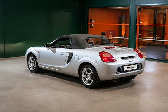Toyota MR2 11 of 24