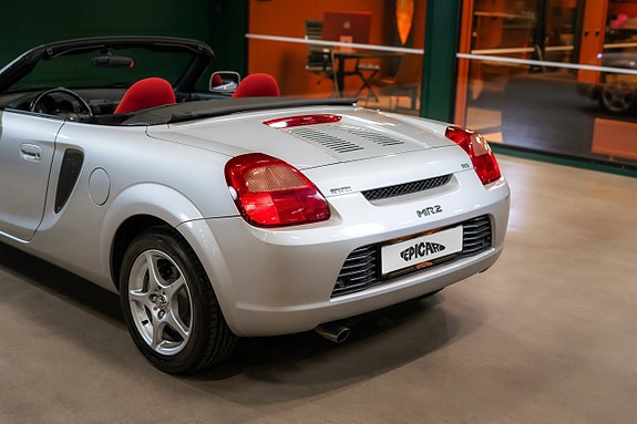 Toyota MR2 4 of 24
