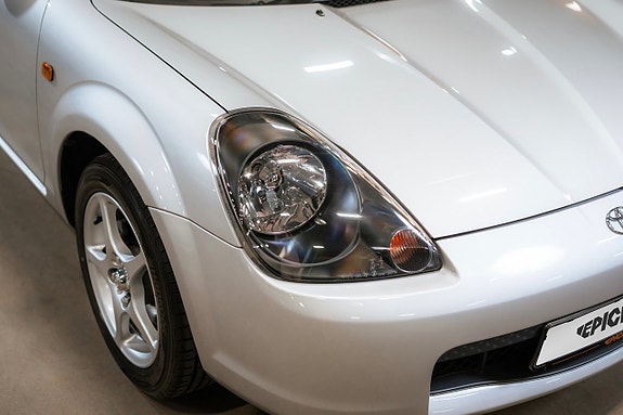 Toyota MR2 9 of 24