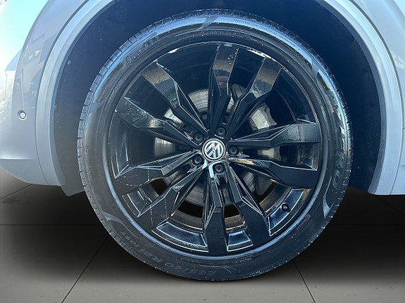 Volkswagen Touareg 14 of 26