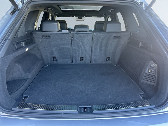Volkswagen Touareg 12 of 26