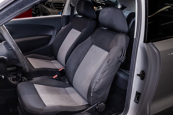 Volkswagen Polo 14 of 18
