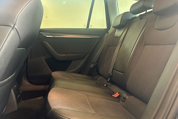 Skoda Octavia 14 of 21