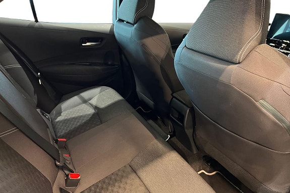 Toyota Corolla 9 of 21