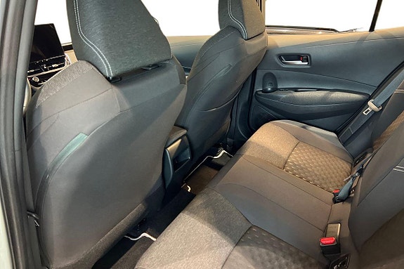 Toyota Corolla 13 of 21