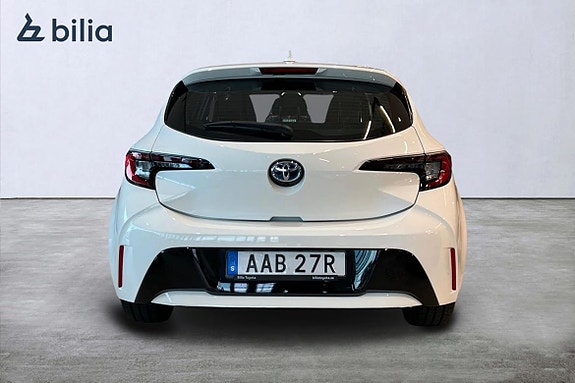 Toyota Corolla 5 of 21
