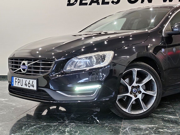 Volvo V60 5 of 26