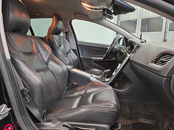 Volvo V60 15 of 26