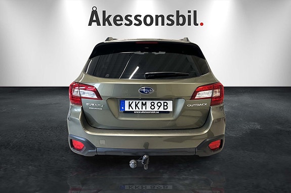 Subaru Outback 5 of 12