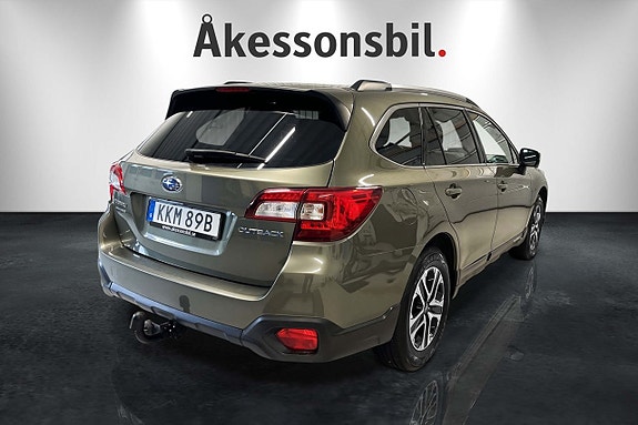Subaru Outback 4 of 12