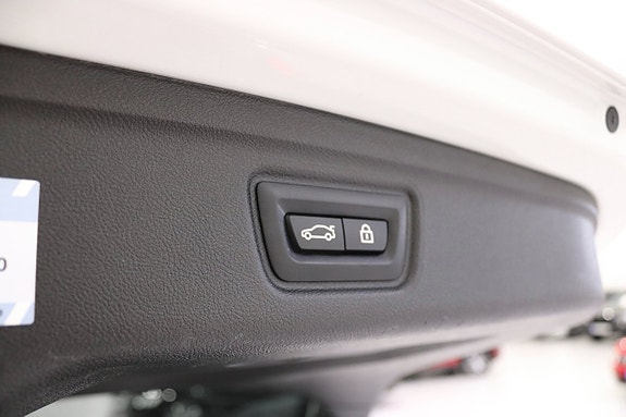 BMW 330d 19 of 30