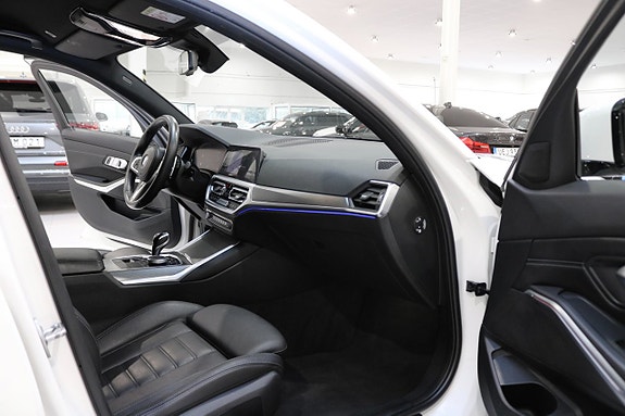 BMW 330d 12 of 30