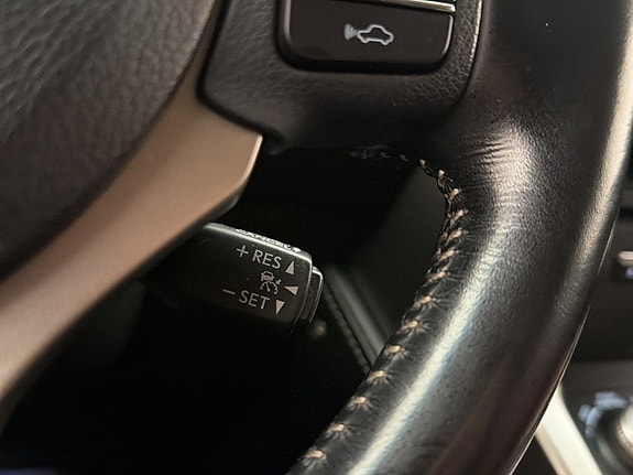 Lexus NX300h 20 of 30