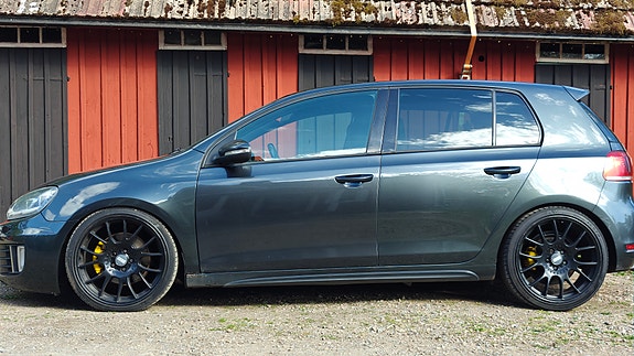 Volkswagen Golf VI 2 of 6