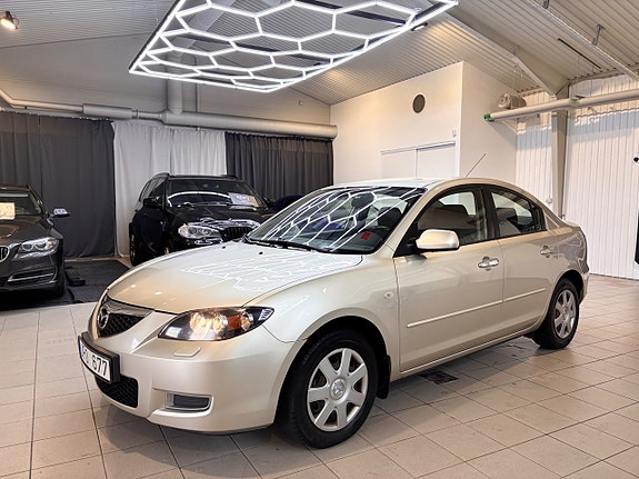 Mazda 3 2 of 18