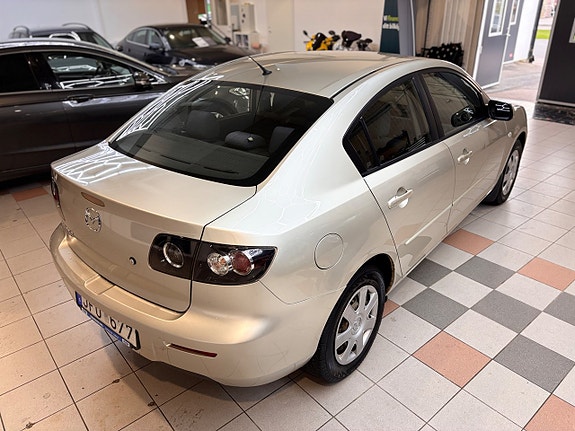 Mazda 3 8 of 18
