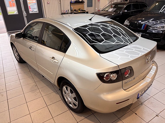 Mazda 3 9 of 18