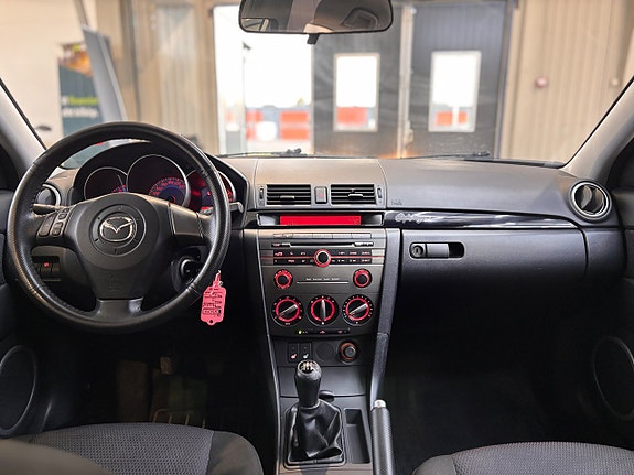 Mazda 3 14 of 18