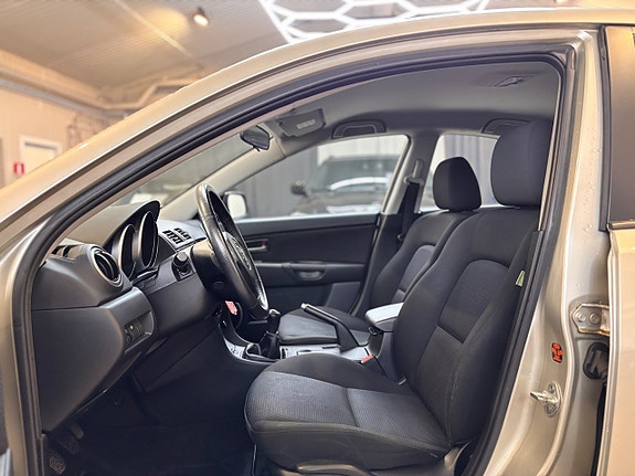 Mazda 3 10 of 18