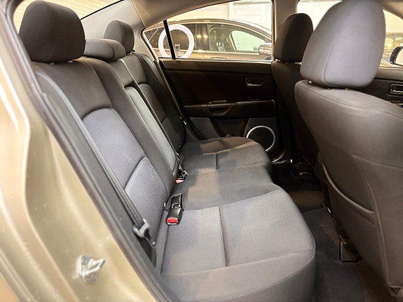 Mazda 3 16 of 18