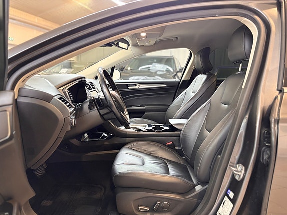 Ford Mondeo 10 of 23