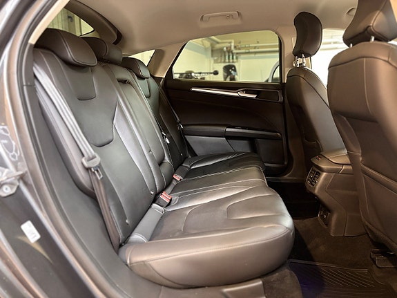Ford Mondeo 16 of 23