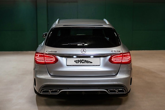 Mercedes-Benz C63 8 of 25