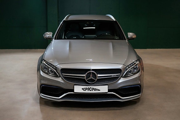 Mercedes-Benz C63 7 of 25