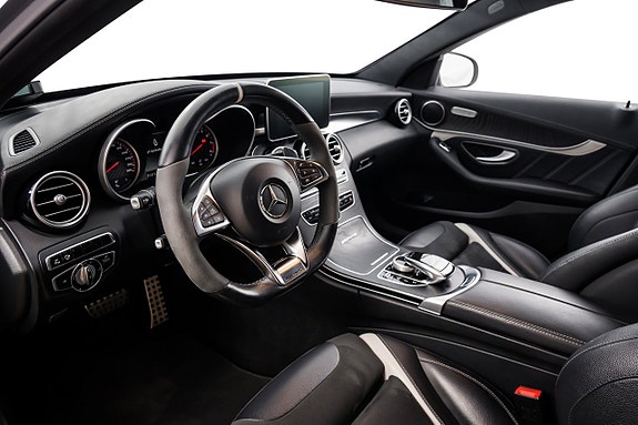 Mercedes-Benz C63 11 of 25