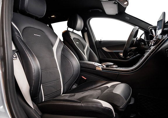 Mercedes-Benz C63 23 of 25