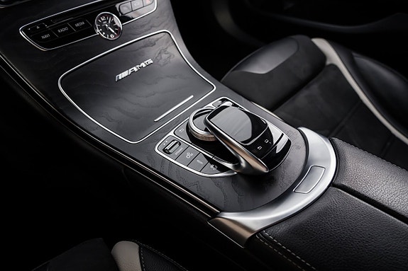 Mercedes-Benz C63 17 of 25