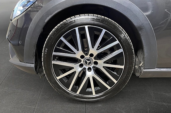 Mercedes-Benz E220 d 21 of 21