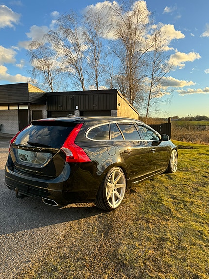 Volvo V60 5 of 9