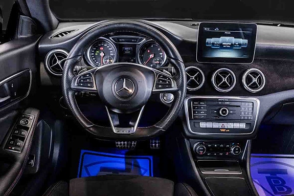Mercedes-Benz CLA220 d 16 of 23