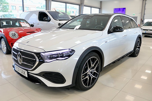 Mercedes-Benz E300 de 6 of 30