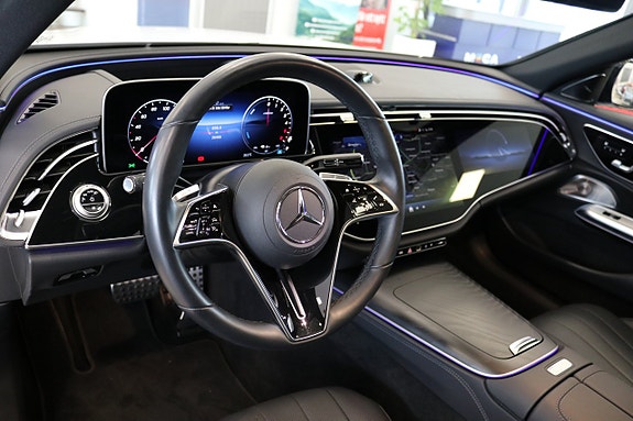 Mercedes-Benz E300 de 13 of 30