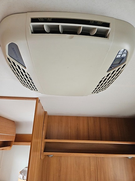 Home-car 65 " barnkammare/dubbelsäng " aircondition 6 of 16