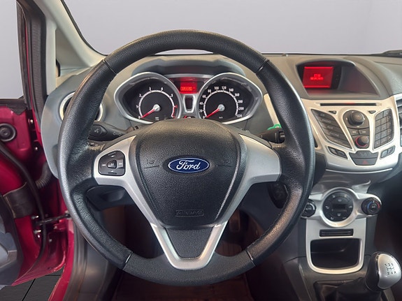 Ford Fiesta 13 of 19