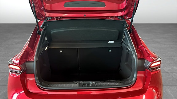 Renault Clio 10 of 12