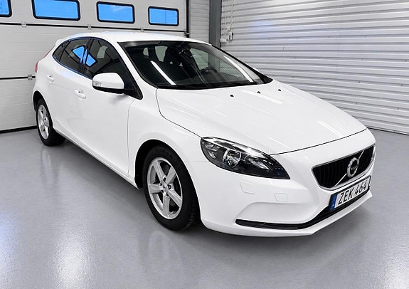 Volvo V40 4 of 10