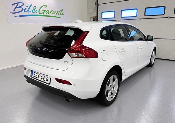 Volvo V40 8 of 10