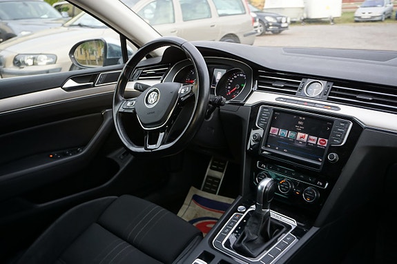 Volkswagen Passat Alltrack 5 of 7
