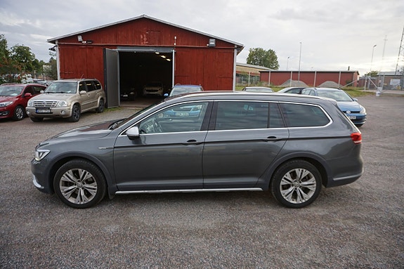 Volkswagen Passat Alltrack 4 of 7
