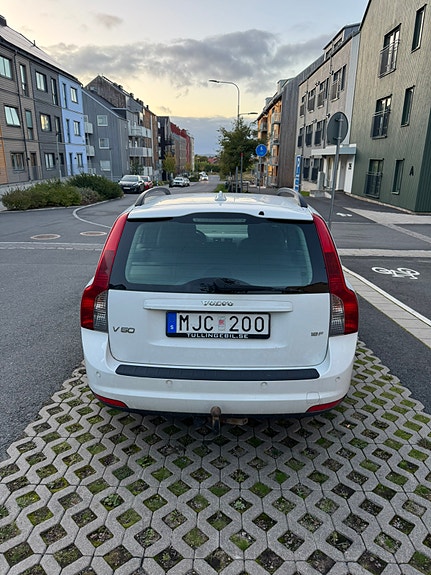 Volvo V50 4 of 10
