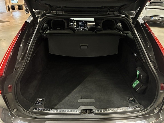Volvo V90 Cross Country 21 of 22