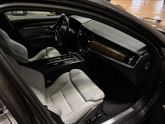Volvo V90 Cross Country 11 of 22