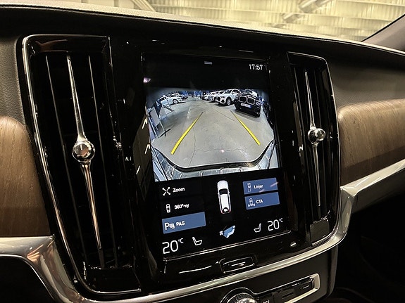 Volvo V90 Cross Country 19 of 22